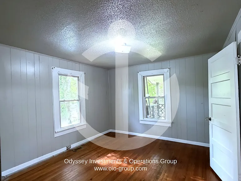 501 W Harrison Ave — Photo 16