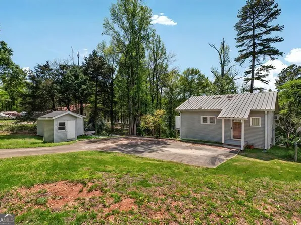 1105 Prater Ln, Townville, SC 29689