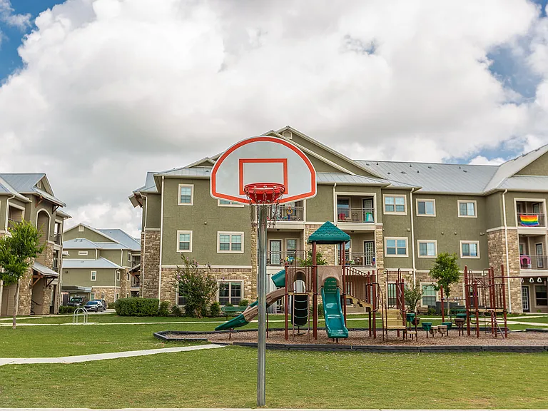 Freedom Hills Ranch Apartments — Photo 120