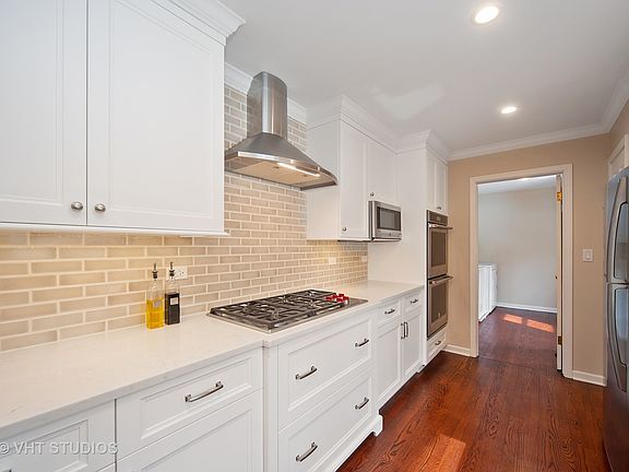 5th image of 13 Wellington Ct