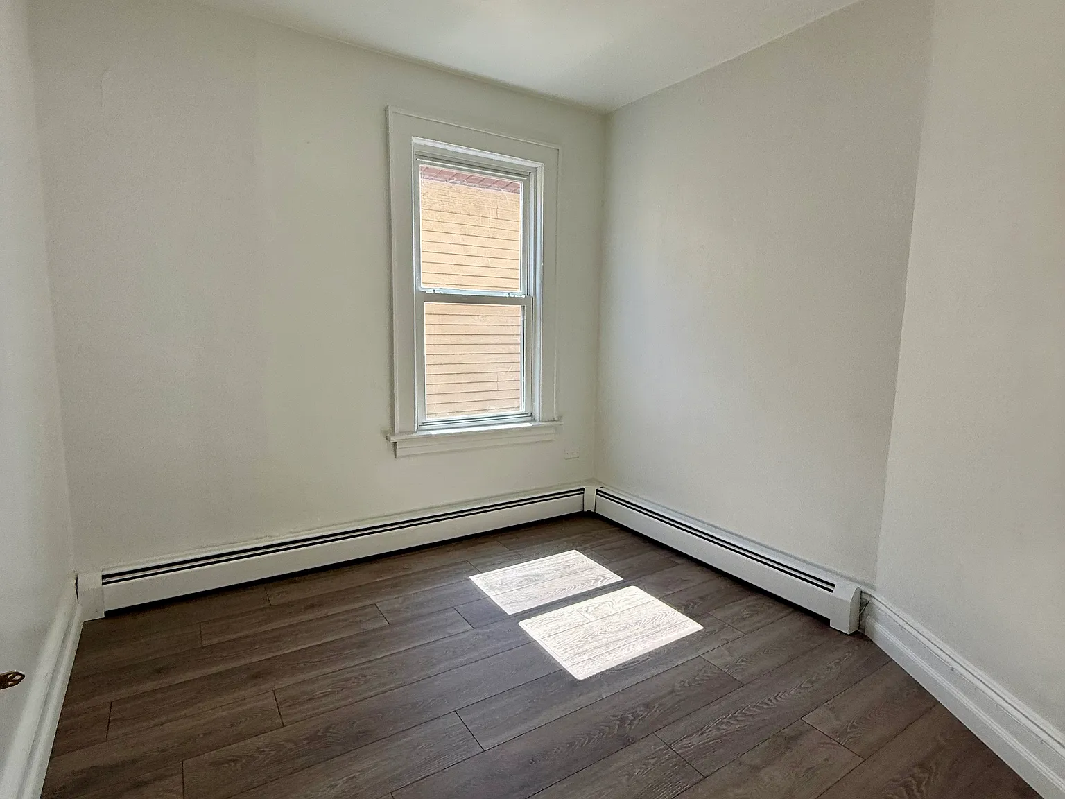 3 bed, $1,950 — Photo 4