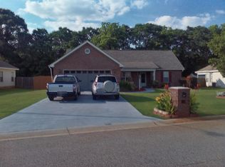 103 Holbeck Ct, Warner Robins, GA 31088