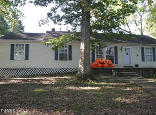 3903 Oakdale Cir, Triangle, VA 22172