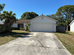 316 NW Hogan St, Port Saint Lucie, FL 34983