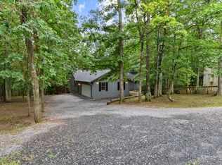 102 Northwood Cir, Cross Junction, VA 22625