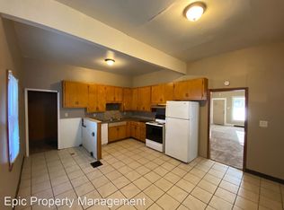 1105 SW Clay St, Topeka, KS 66604