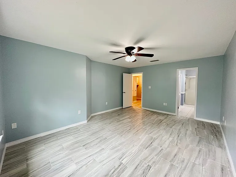 519 E Timberlake Dr — Photo 15