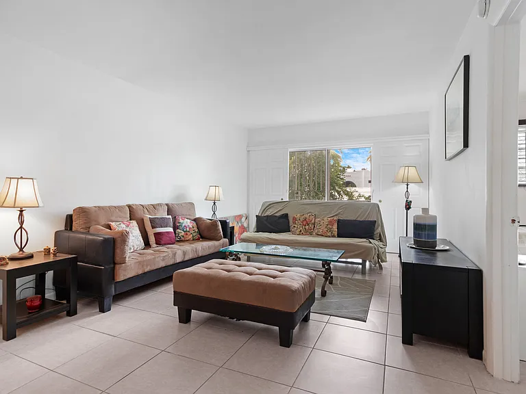 1740 Jefferson Ave #8 — Photo 13