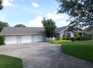 277 Lakeview Dr, Victoria, TX 77905