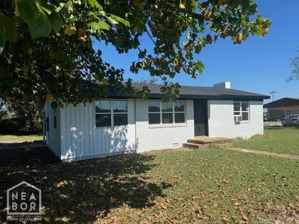 1004 Sycamore Dr, Pocahontas, AR 72455