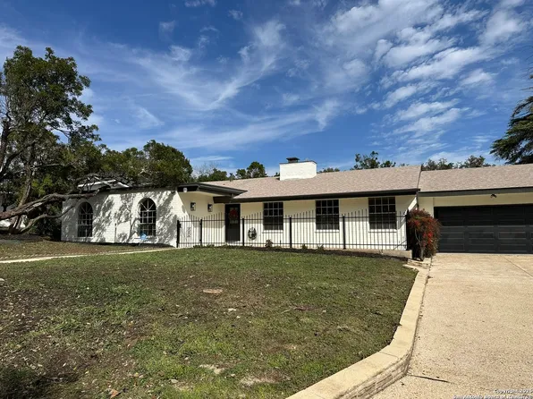 9714 LAUREL OAKS ST, San Antonio, TX 78240