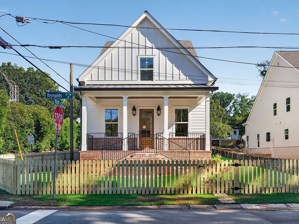 1st image of 325 Wright St