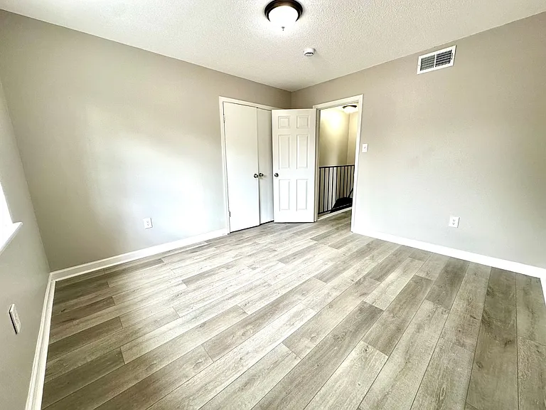 5665 McClelland Dr — Photo 29