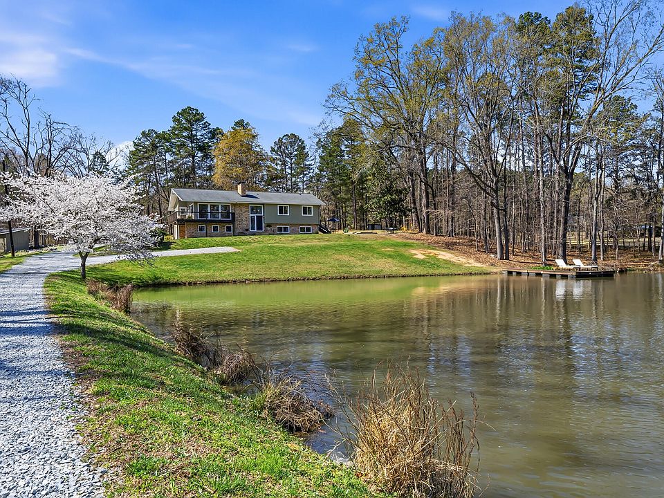 1st image of 3008 Snow Hill Rd