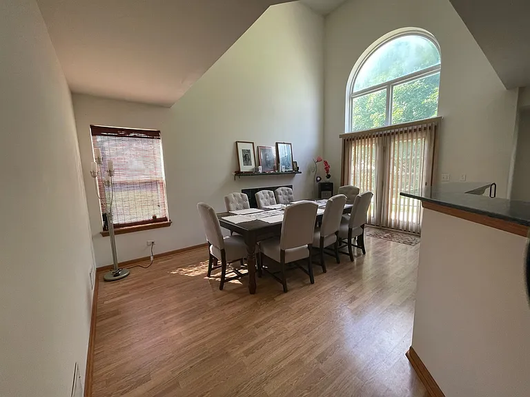 1456 Lancaster Ct — Photo 4