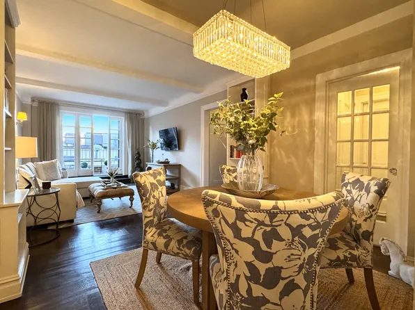 23 West 73rd Street image 1 of 13