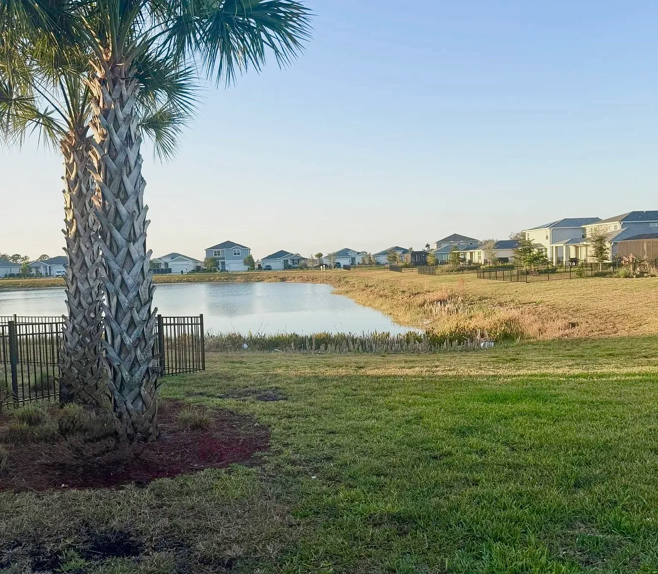 4 bed, 1911 sqft, $2,950 — Photo 4