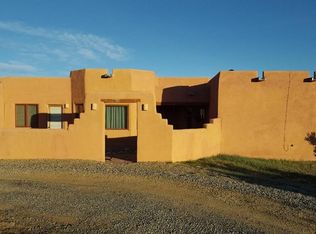 20 Vista Linda Rd, Ranchos De Taos, NM 87557