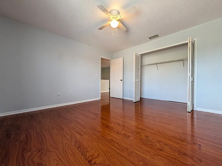 11435 Georgetown Cir — Photo 24