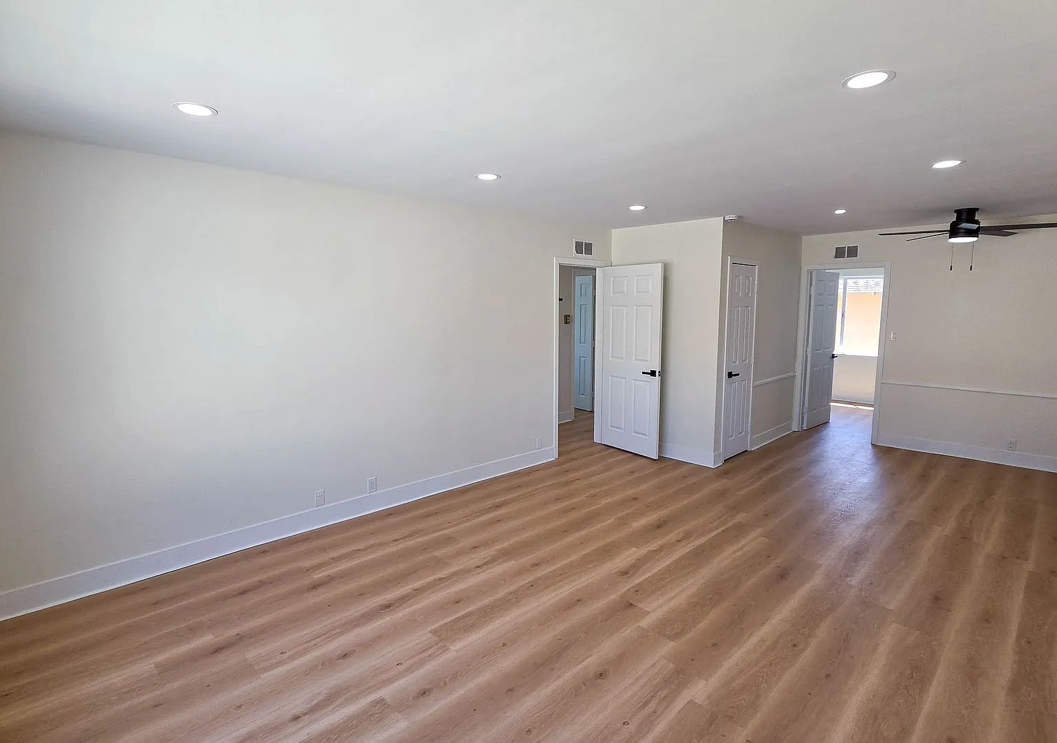 j8320 — Photo 4