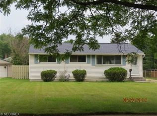 6700 Tupelo Dr, Bedford Heights, OH