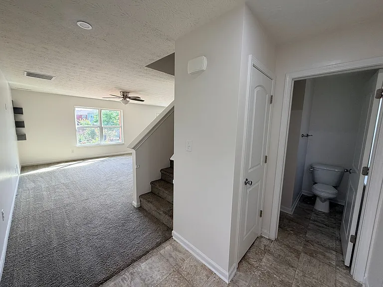 1008 Balto Dr — Photo 2