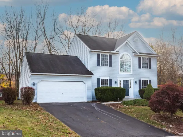34 Quarry View Dr, Morgantown, PA 19543