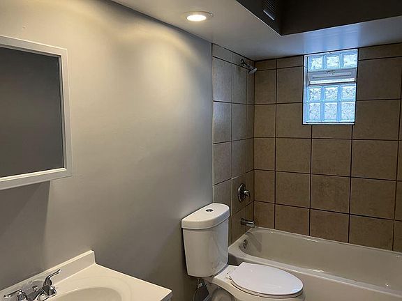5th image of 2714 Montana Ave #791769c82