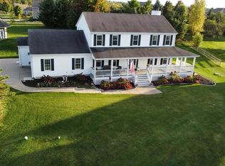 S38W22205 Arlo Dr, Waukesha, WI 53189