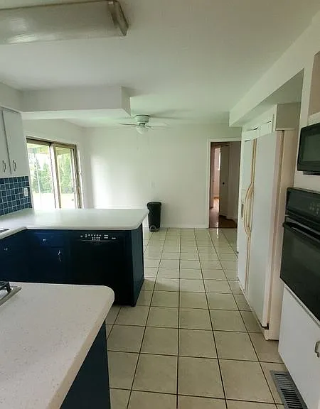 2595 Edwin Dr — Photo 16