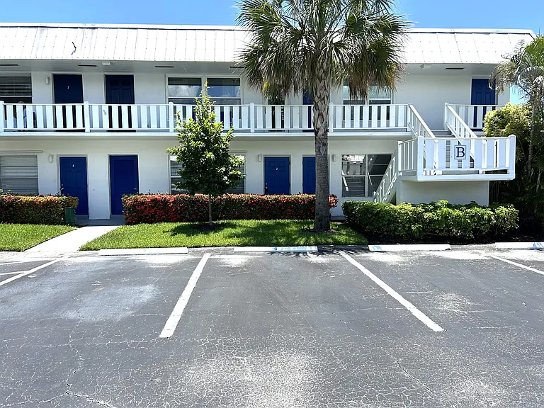 2929 SE Ocean Blvd #B2 — Photo 3