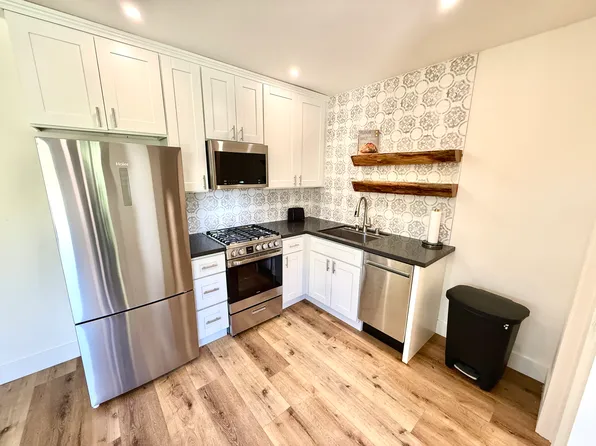 (undisclosed Address), Mission Hills, CA 91345