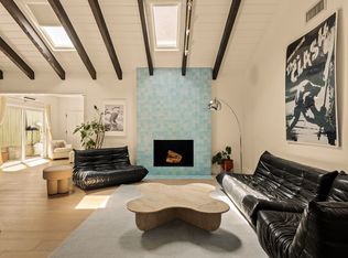 4881 Don Pio Dr, Woodland Hills, CA 91364