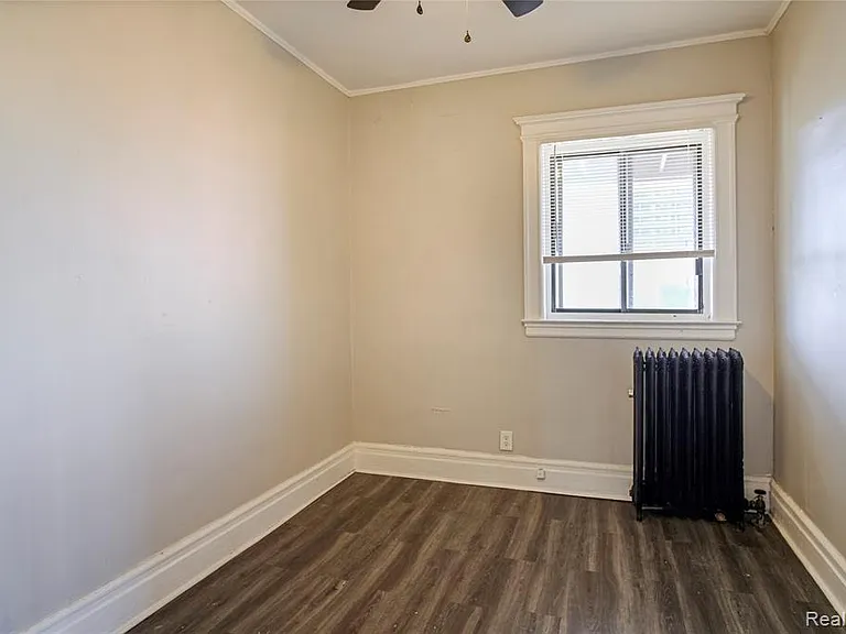 68 E Willis St #10 — Photo 15