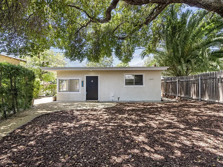 1757 June Ln — Photo 1