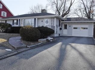 6 Thompson St, Newton, NJ 07860