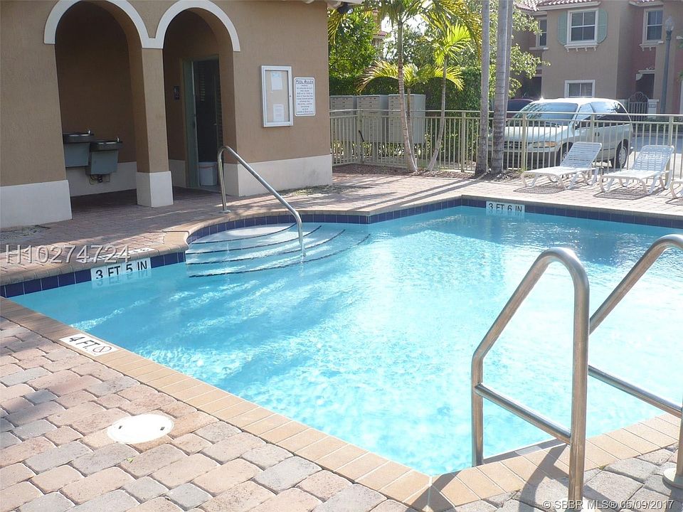 2nd image of 3059 Red Mangrove Ln N