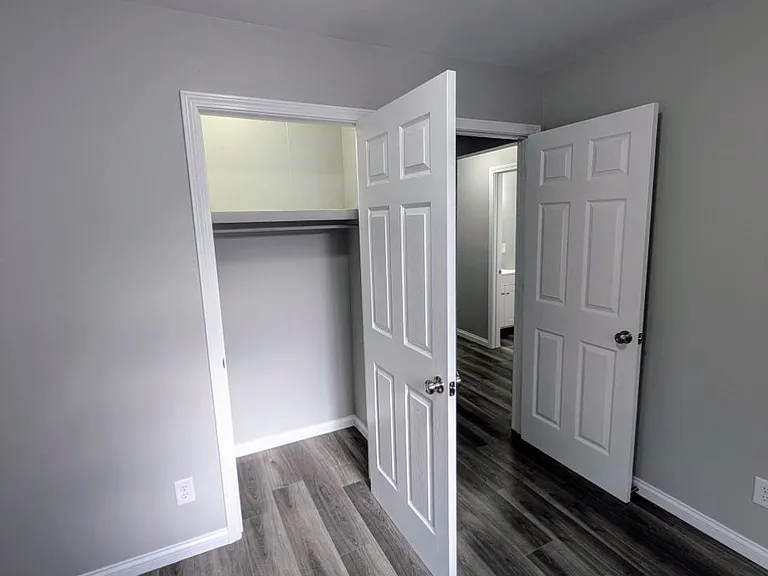 520 N Wilson Ave — Photo 23