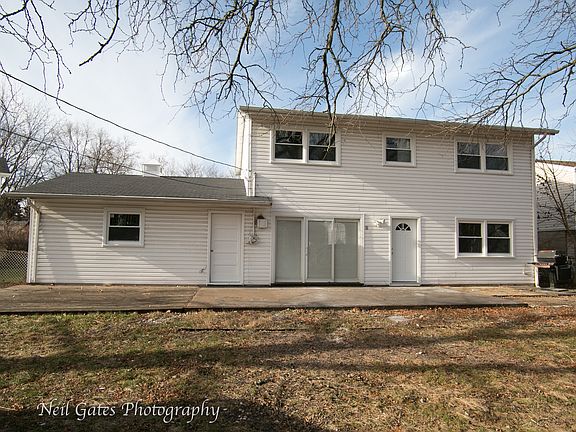 2nd image of 16061 Woodlawn East Ave
