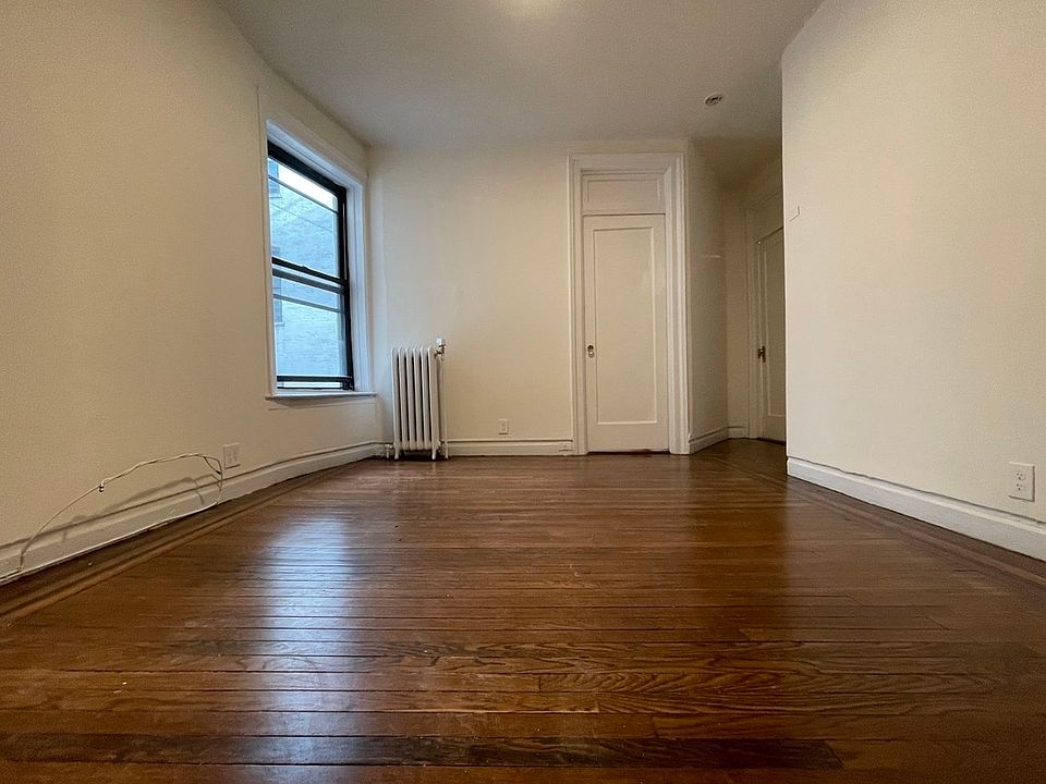 2907 31st Ave Astoria NY Zillow