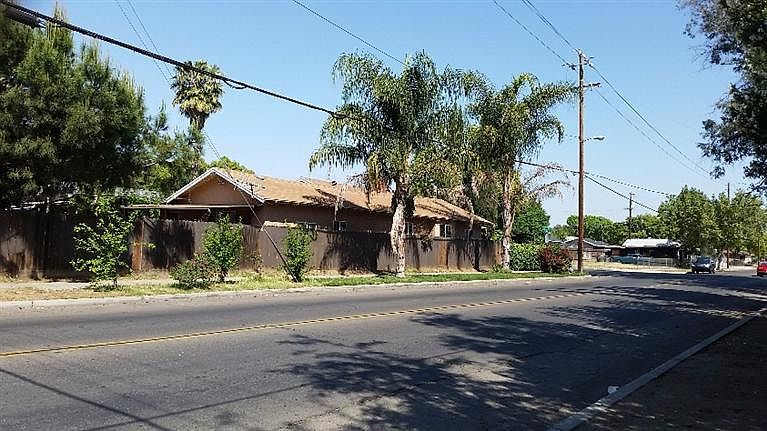 1st image of 3596 E Lyell Ave
