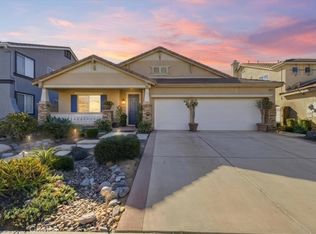 13747 Robinbrook Ct, Corona, CA