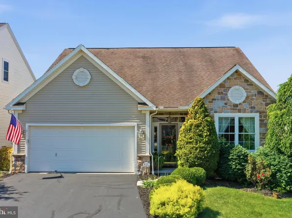 412 Westbury Dr, Wyomissing, PA 19610