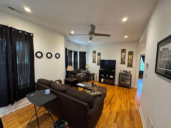 4th image of 3450 W Waveland Ave #2W