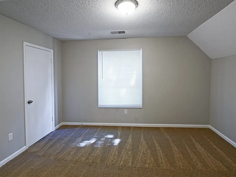 3046 Ridgeway Rd — Photo 13