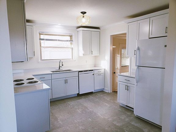 4th image of 325 E Wilbur Ave