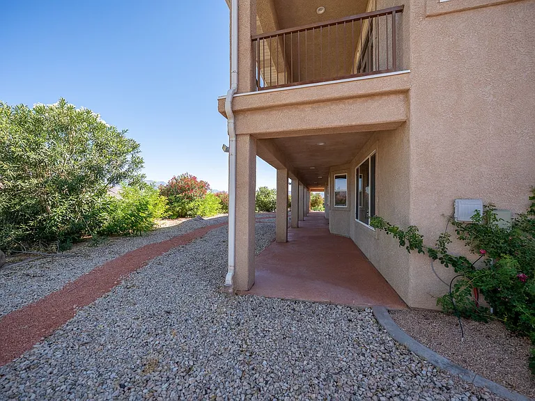 2541 W Spilsbury Ct — Photo 49