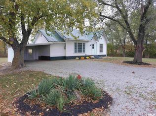 5003 N Cherryville Ln, Bonnie, IL 62816