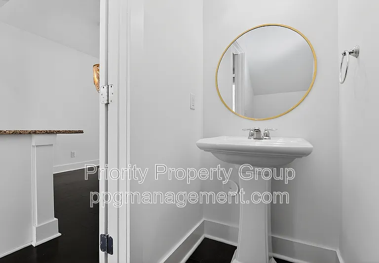 1614 Pat Garrett St — Photo 11