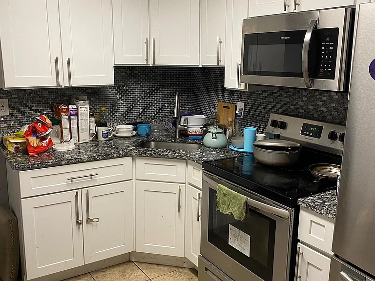 438 Main St #R — Photo 7